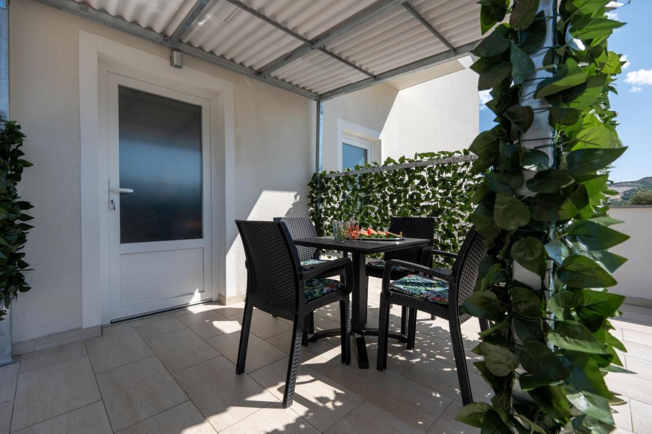Apartmani Livaja Plano Екстериор снимка