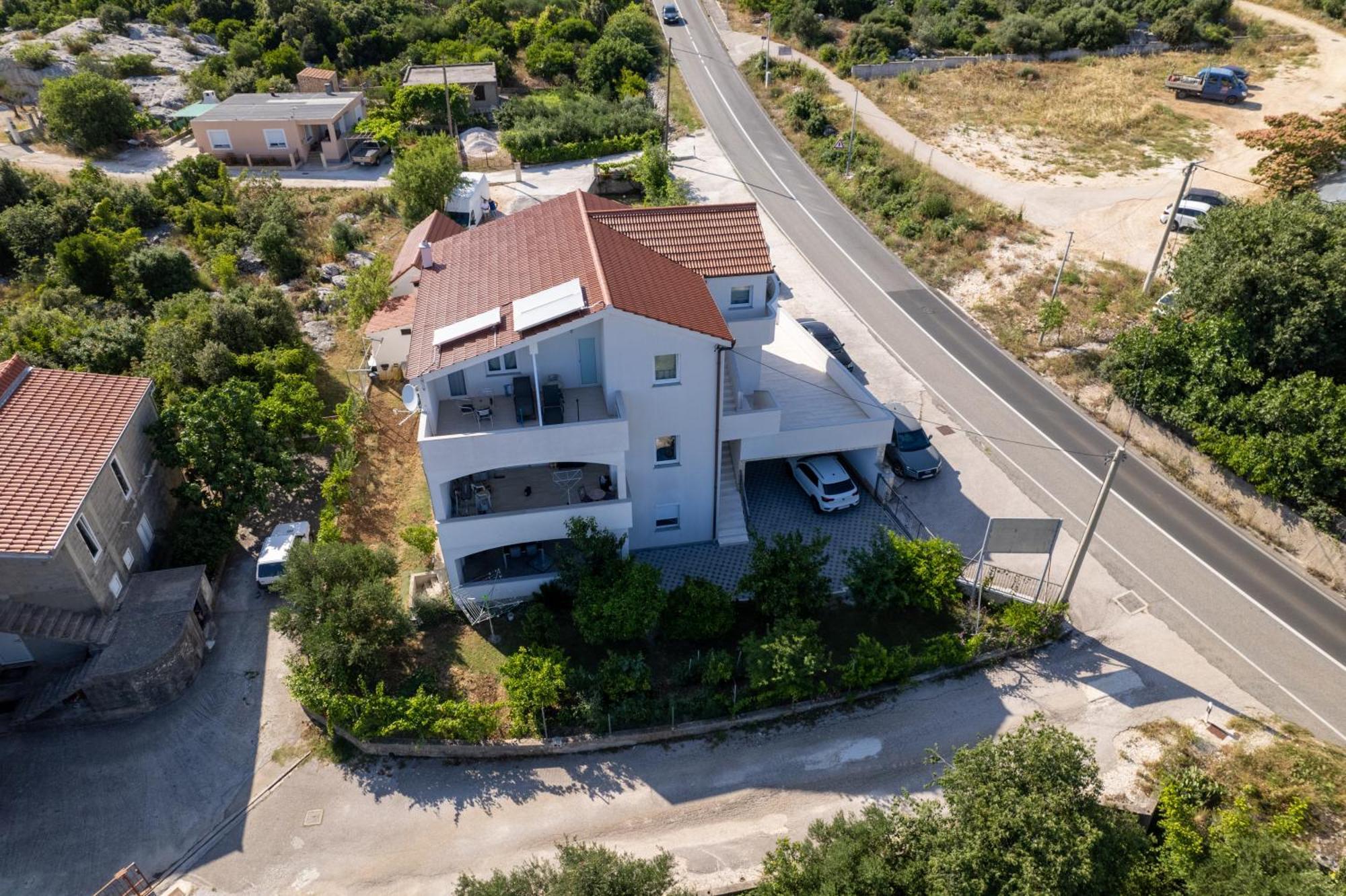 Apartmani Livaja Plano Екстериор снимка
