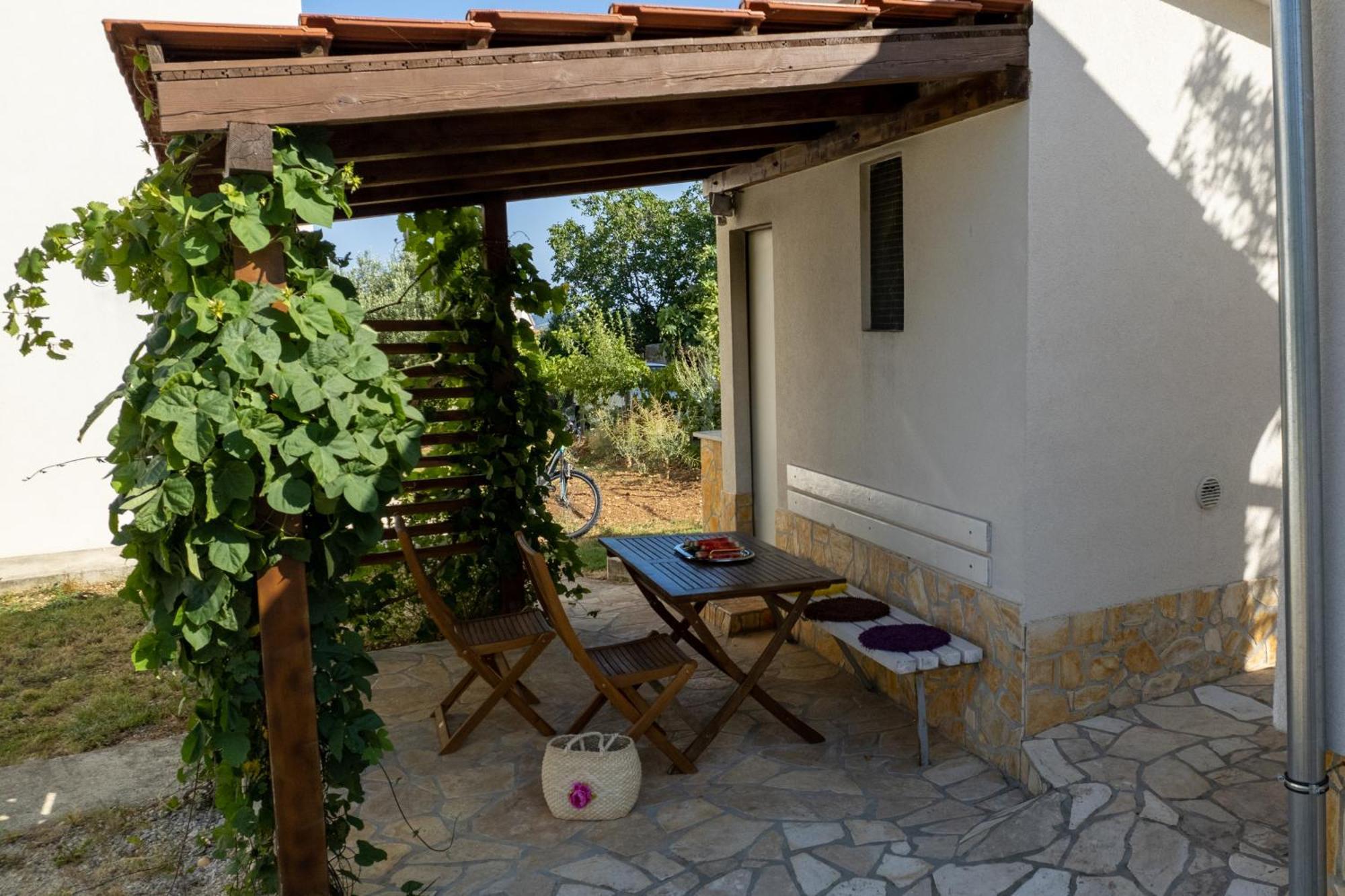 Apartmani Livaja Plano Екстериор снимка