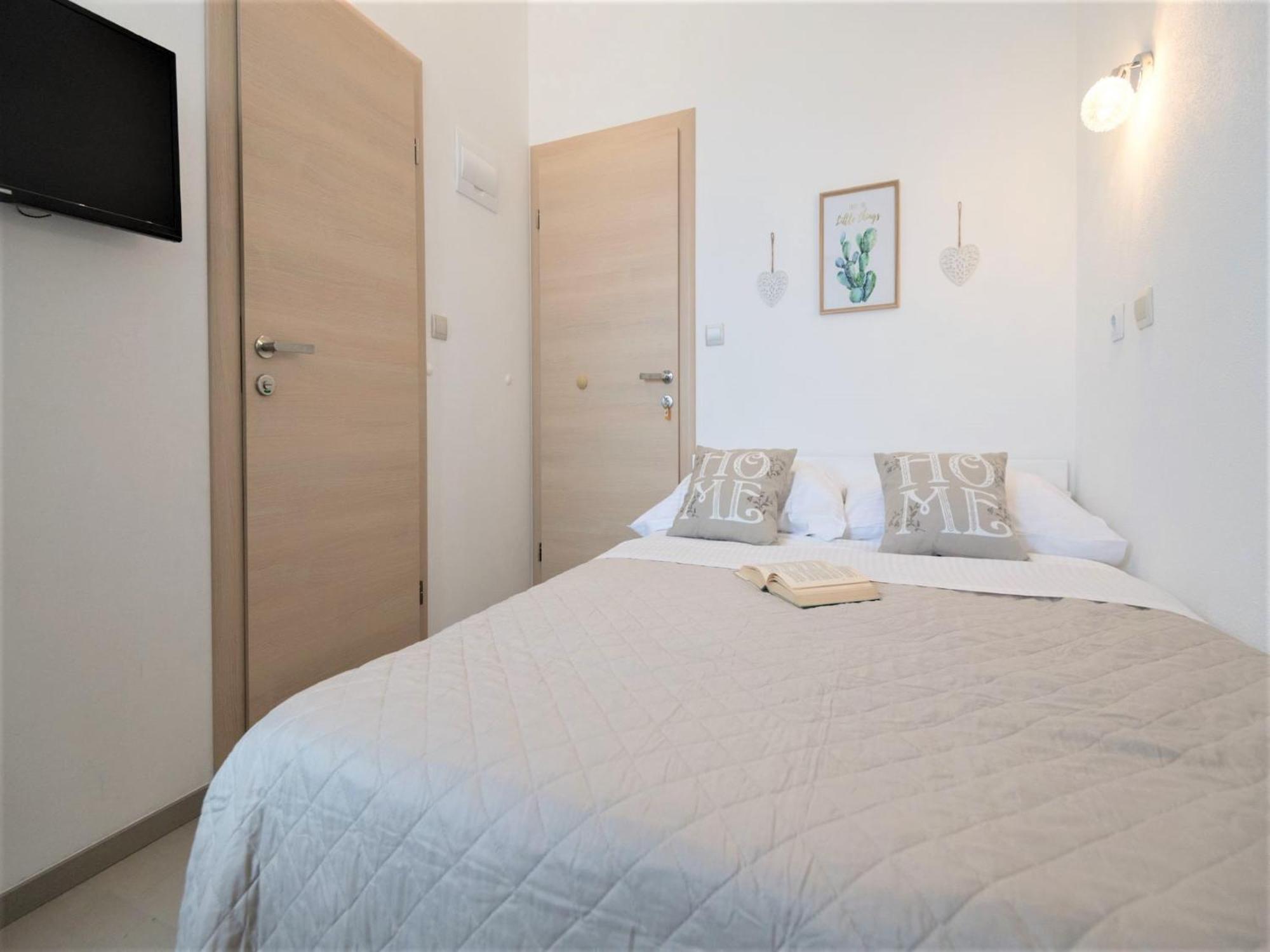 Apartmani Livaja Plano Стая снимка