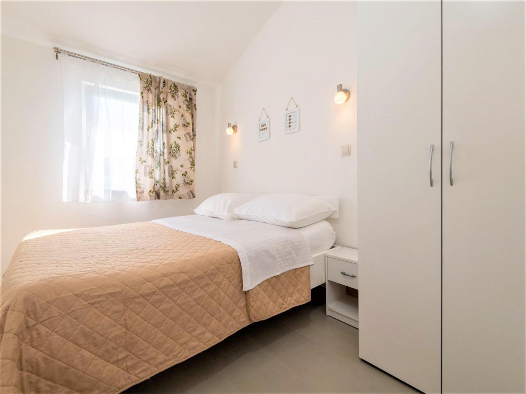 Apartmani Livaja Plano Стая снимка